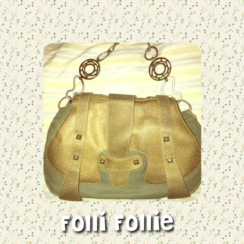 Cutesy shoulder bag by Folli Follie.